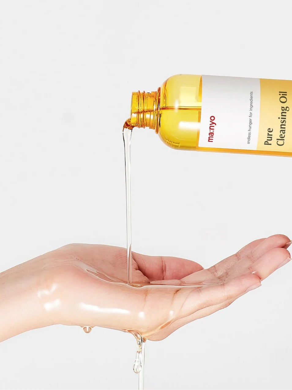 manyo pure cleansing oil texture with hand
