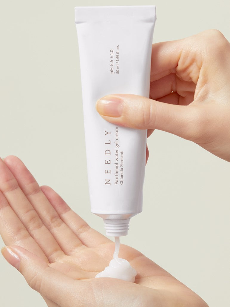 needly panthenol water gel cream texture with hands