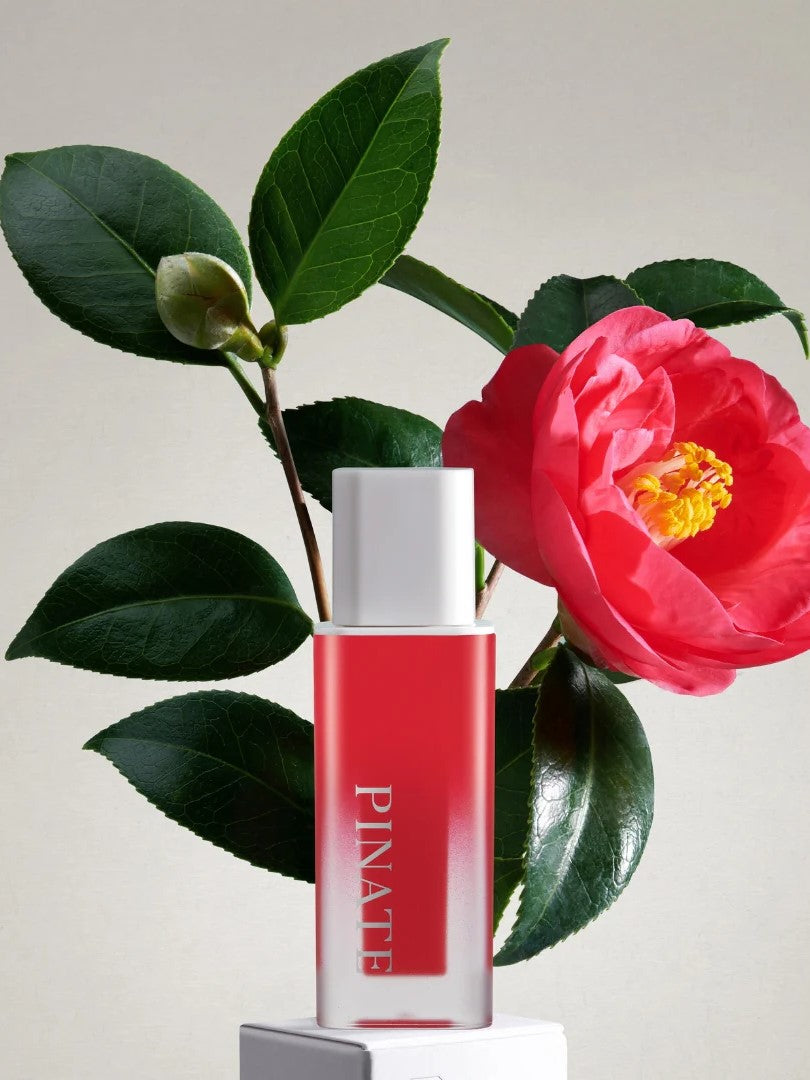 pinate natural bloom lip oil serum red camellia