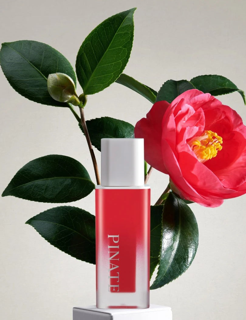 pinate natural bloom lip oil serum red camellia